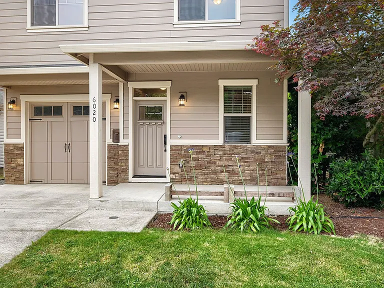 6020 SE Raymond St — Photo 3