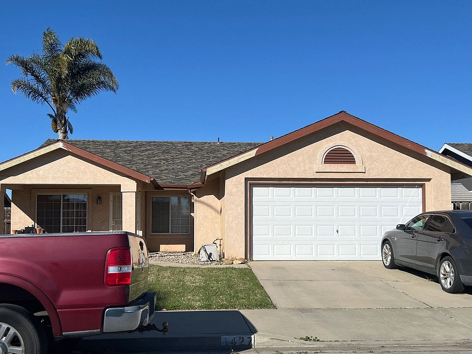1st image of 1427 W Calle Laureles