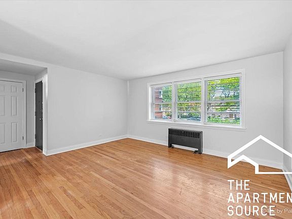 5th image of 2711 W Berwyn Ave