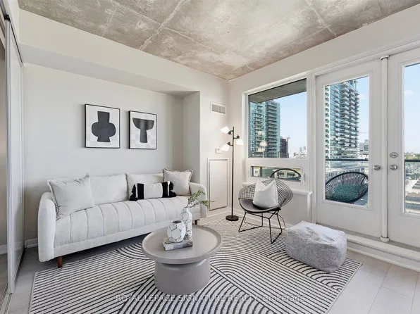 59 E Liberty St #1010, Toronto, ON M6K 3R1