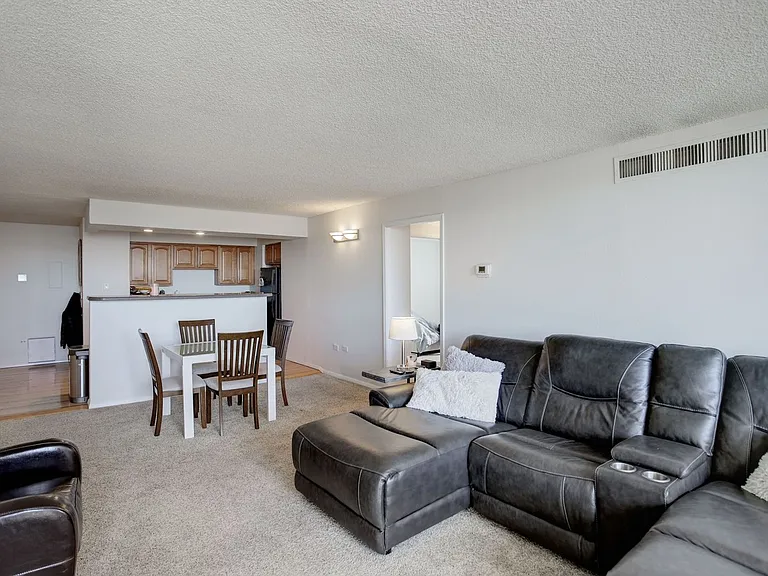 1020 15th St #23L — Photo 12