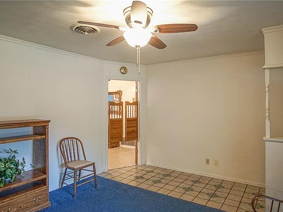 3rd image of 818 Perryman St