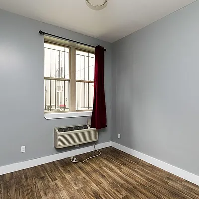 Rented by Nooklyn NYC LLC | media 38