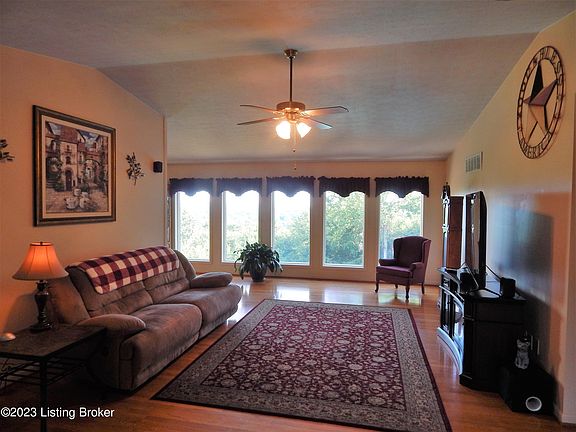 5th image of 10707 Coogle Ln