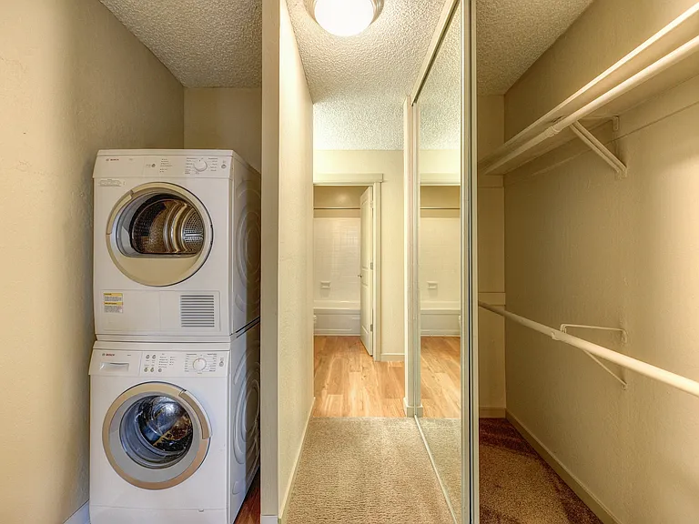 In Unit Washer and Dryer