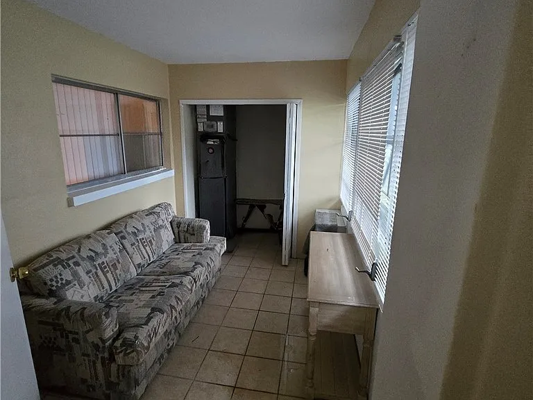 4901 Victoria Dr #205 — Photo 8