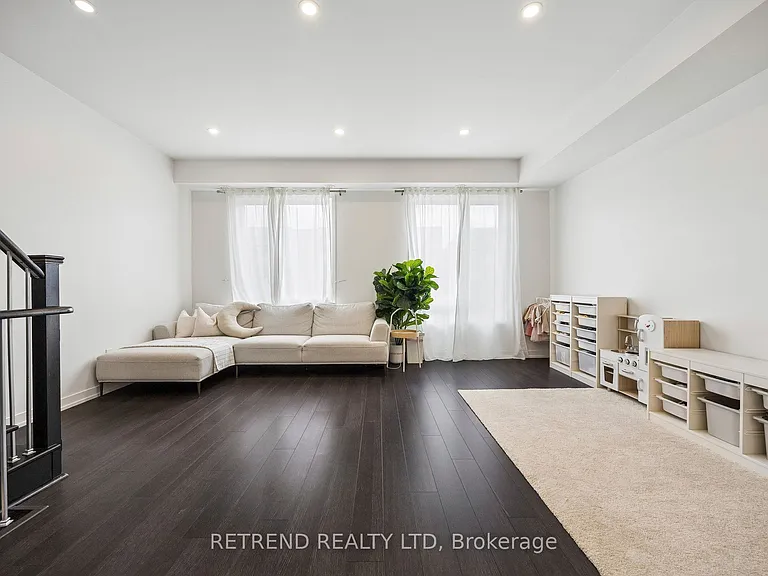 192 Salterton Cir — Photo 10