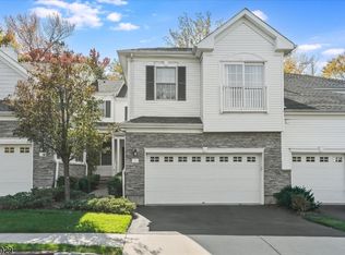 28 Bovensiepen Ct, Roseland, NJ