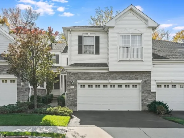 28 Bovensiepen Ct, Roseland Boro, NJ 07068