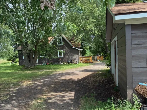 1633 Rainbow St, Grasston, MN 55030