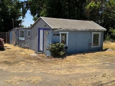 8193 Azusa Ave, Dos Palos, CA, 93620