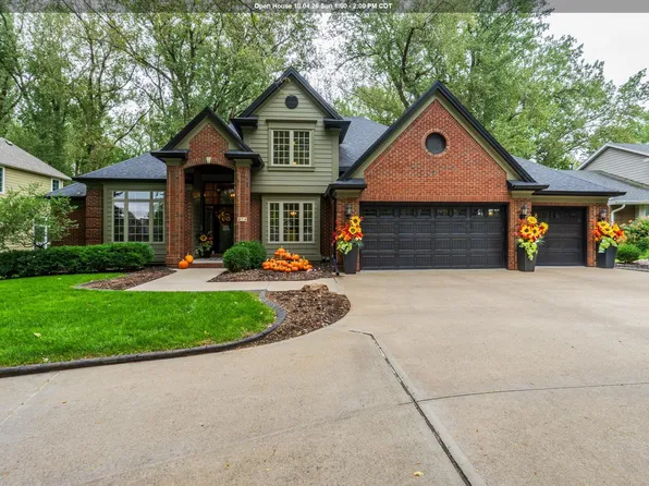 914 Pebble Beach Dr, Dakota Dunes, SD 57049
