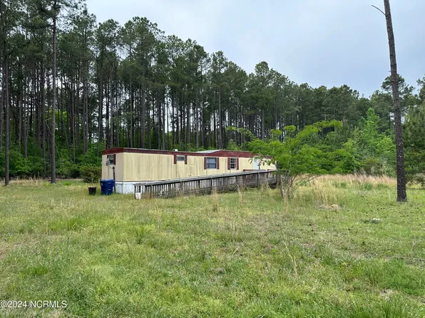 1695 Swamp Lane, McColl, SC 29570