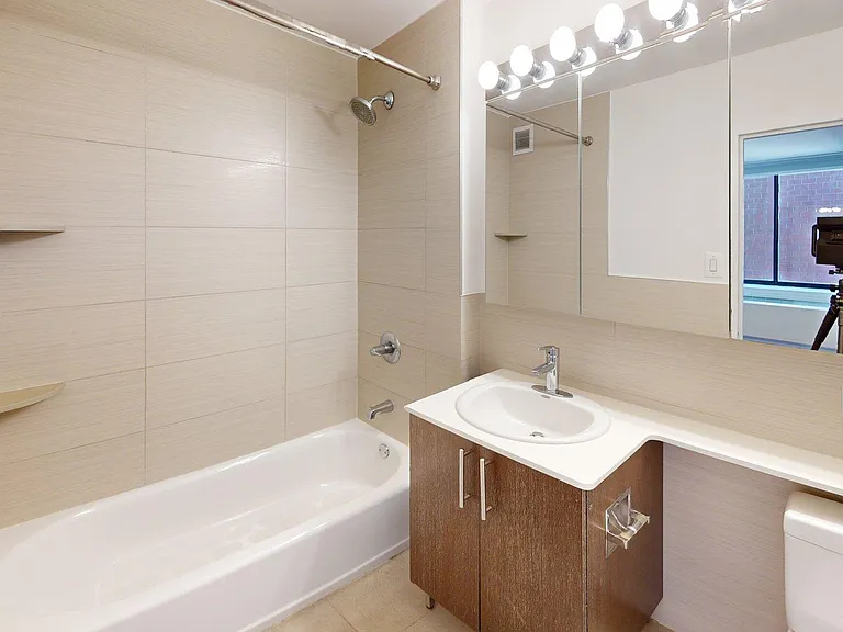 121 Reade St #9N — Photo 12