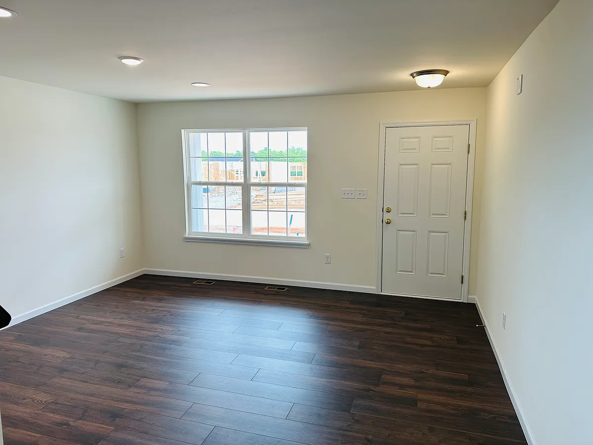 Building Photo - 403 Butterfly Ln