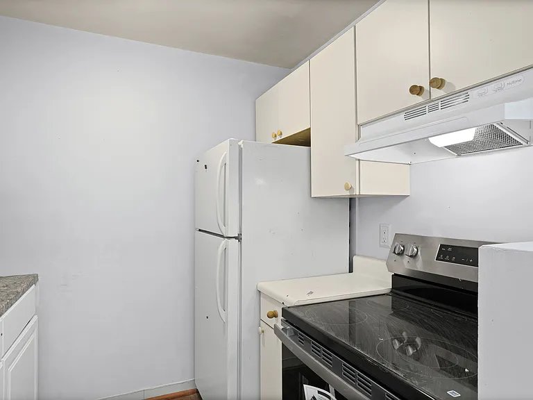 47 Ten Broeck St #B — Photo 13