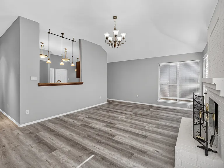 6318 Brookcrest Dr — Photo 10