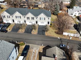 110 Warren Ave #110, Fairfield, CT 06825