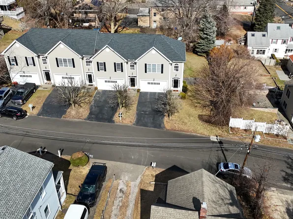 110 Warren Avenue #110, Fairfield, CT 06825