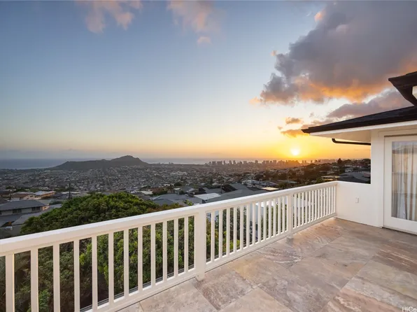 3865 Mariposa Dr, Honolulu, HI 96816