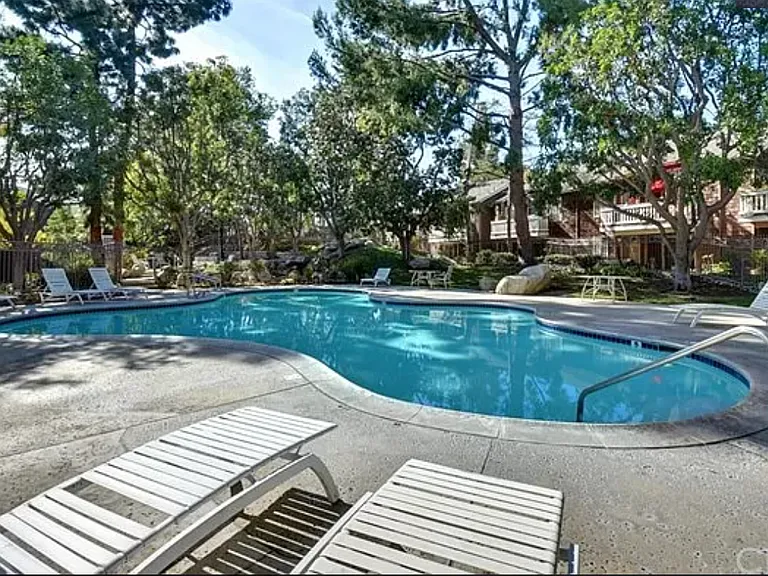 12555 Euclid St #30 — Photo 20