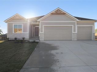 2357 NE Colonnade Ave, Blue Springs, MO 64014