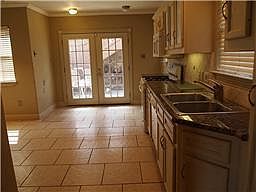 3rd image of 1912 Rosewood St