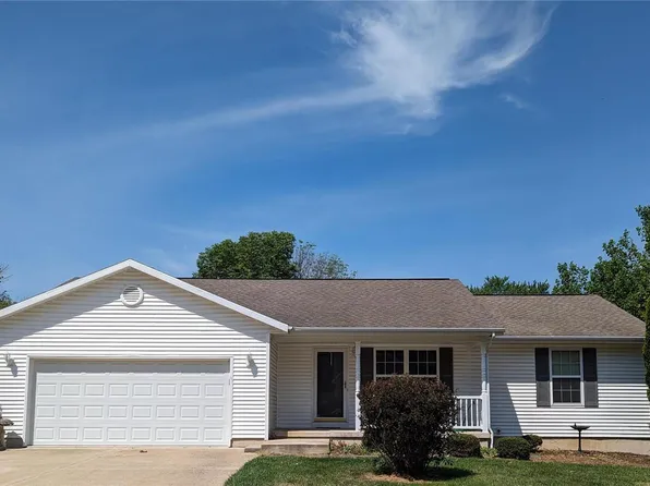 701 Pecan St, Greenville, IL 62246