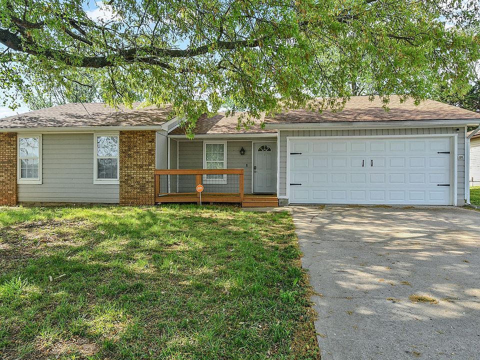 1st image of 2626 W Hanover Dr