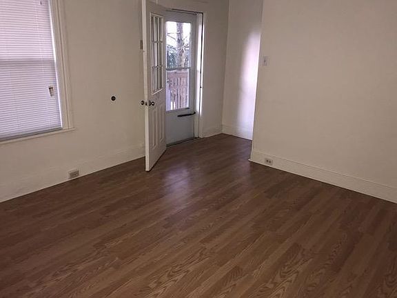 2nd image of 213 Chapel Ave