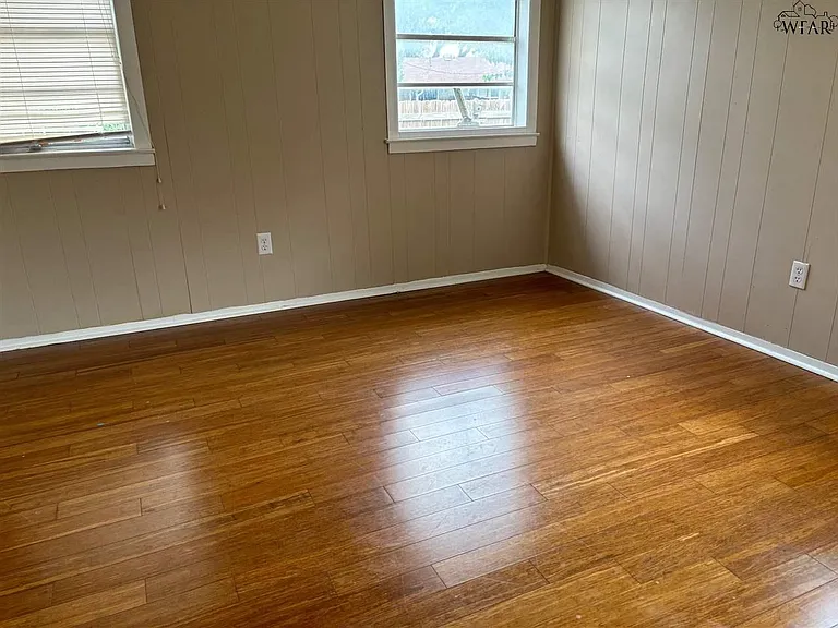4009 Boren Ave — Photo 9