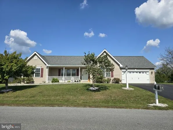 79 Le Fevre Ln, Martinsburg, WV 25404