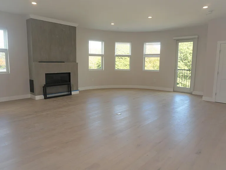 99 Moody St #Penthouse 9 — Photo 13