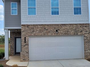 107 Peterson St, Calhoun, GA 30701
