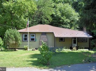 843 Mickey Inn Ln, Chambersburg, PA 17202