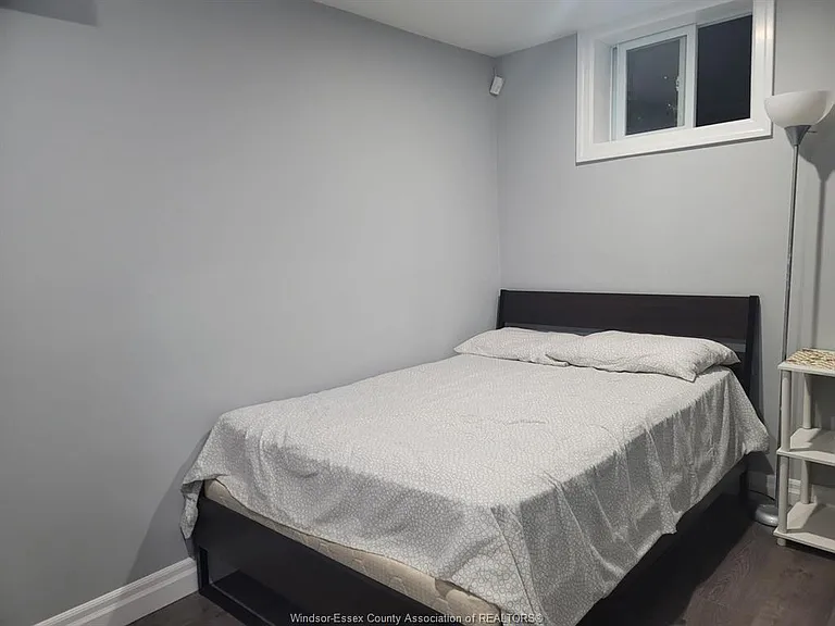 2252 Dandurand Ave #LOWER — Photo 10