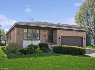 609 S Vail Ave, Arlington Heights, IL 60005