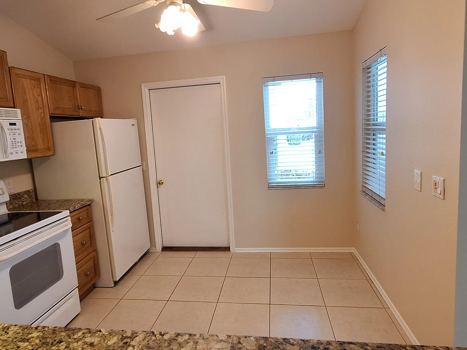2 bed, 1124 sqft, $1,850 — Photo 4