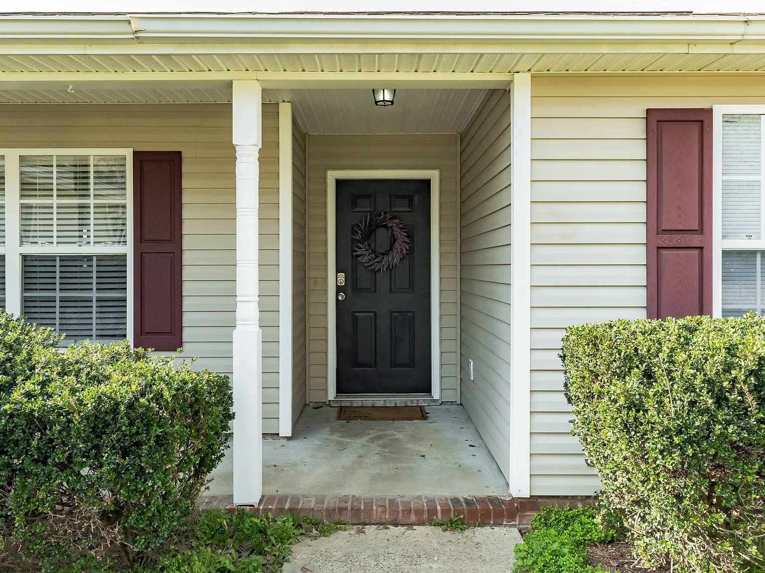 3 bed, 1486 sqft, $2,060 — Photo 2