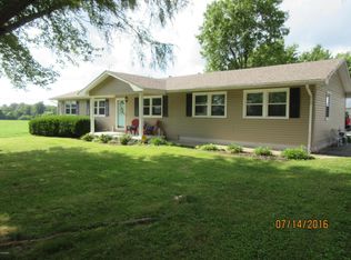 5607 Country Acres Ln, Metropolis, IL 62960