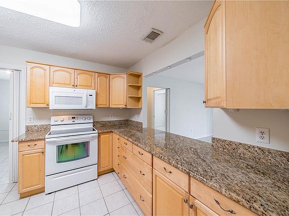 5th image of 1018 Bluewater Dr