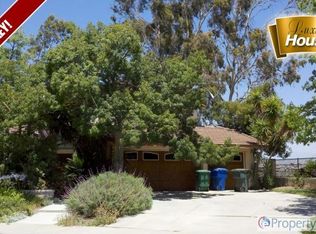 17750 Crown Creek Cir, Riverside, CA 92503