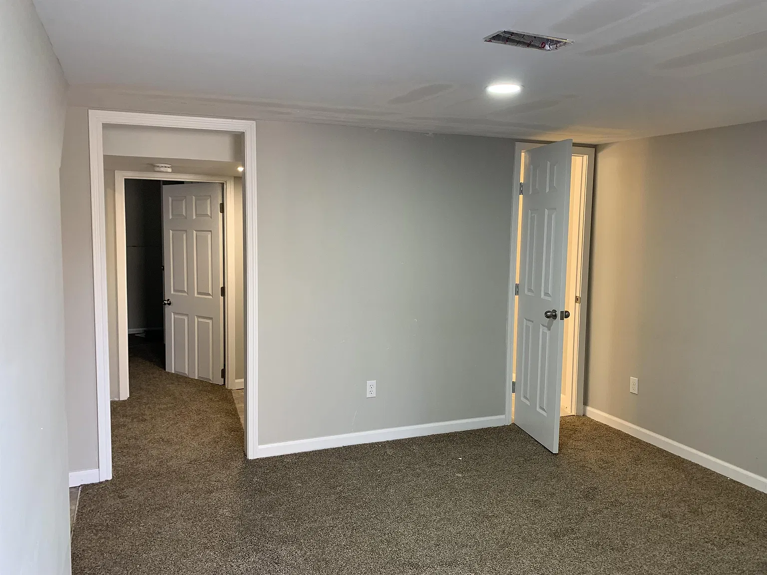 4004 East 123 Terrace - B — Photo 3