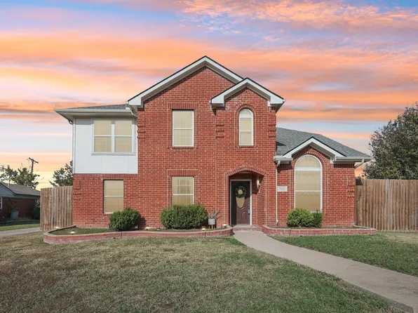 7801 Cousteau Dr, Rowlett, TX 75088