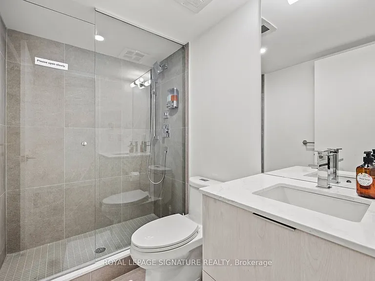 47 Mutual St #506 — Photo 14