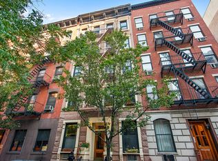 221 W 20th St APT 2W, New York, NY 10011
