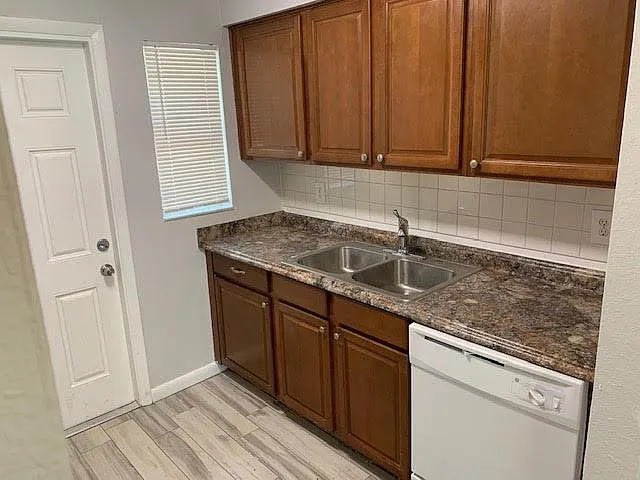 4734 Normandy Dr #B — Photo 10