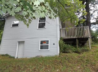 382 Pine Dr, Greenville, MI
