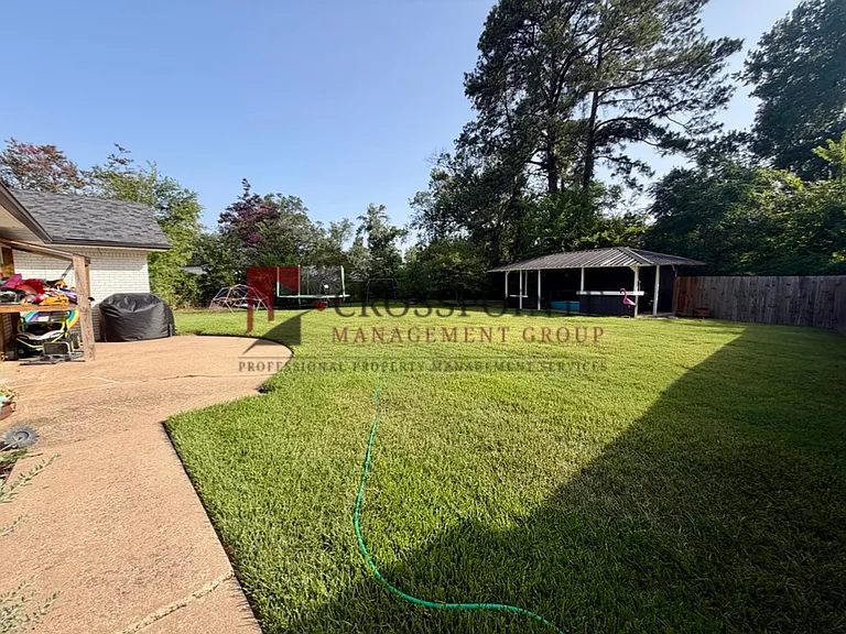 1809 Glen Arbor St — Photo 42