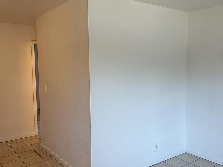 1233 E Weber Ave — Photo 19